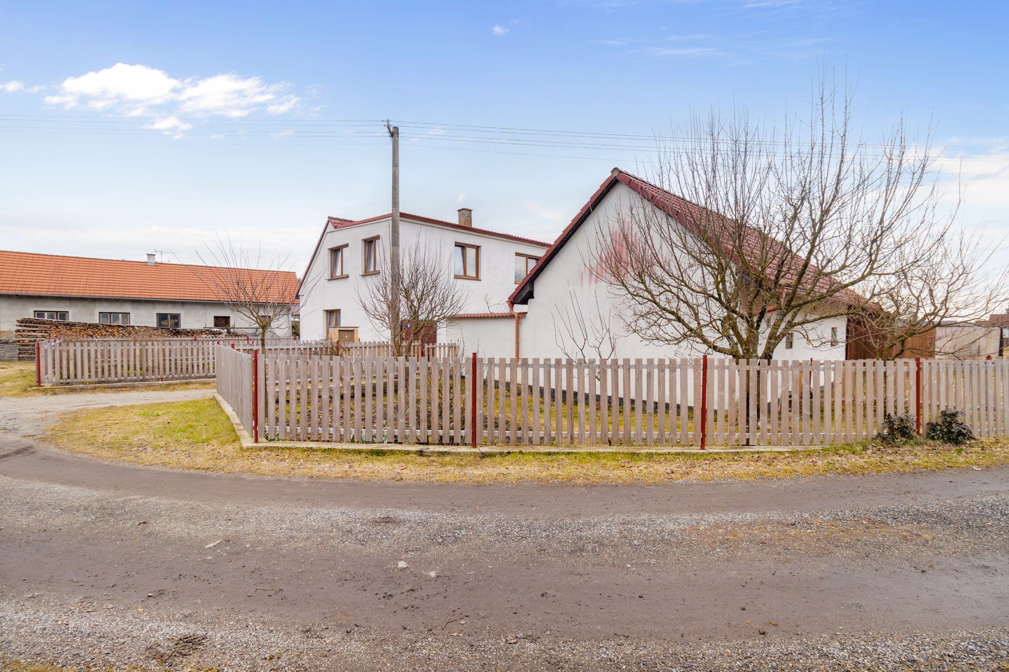 Rodinný dům se zahradou v srdci České Kanady –Kunžak, okres Jindřichův Hradec -  klid, příroda a prostor pro život