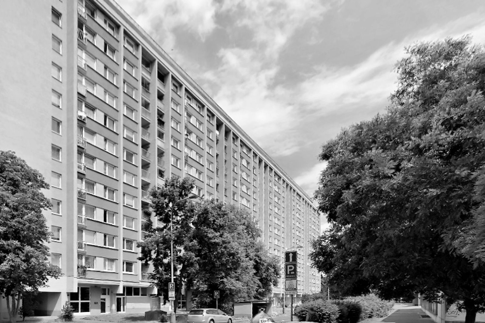 R E Z E R V A C E  ! ! !  Prodej družstevního bytu 2+kk, 43 m², Praha 8 – Kobylisy